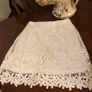 Sugarlips Battenburg white lace    skirt with a solid white skirt/lining. XS